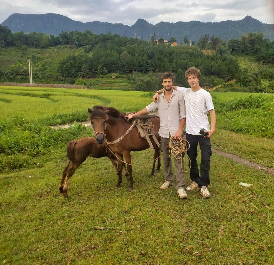 Hong Thu Homestay & Bungalow Quang Ba Exterior foto